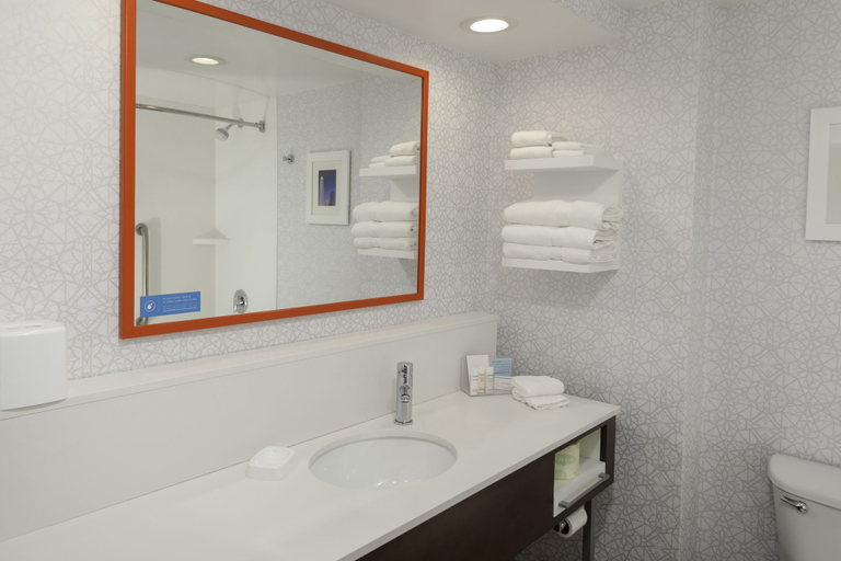 Bathroom 4, Hampton Inn & Suites Concord/Charlotte, Cabarrus