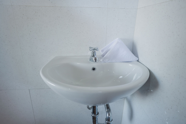 Bathroom 4