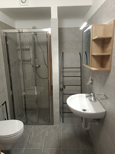 Bathroom 5, Albergo Gufo Depandance, Sondrio
