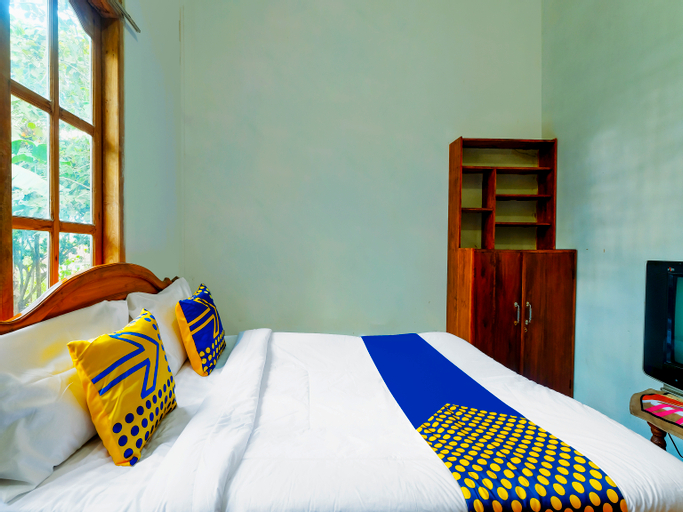 Bedroom 13
