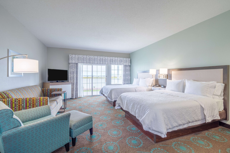 Bedroom 3, Hampton Inn & Suites Chincoteague Waterfront, Accomack