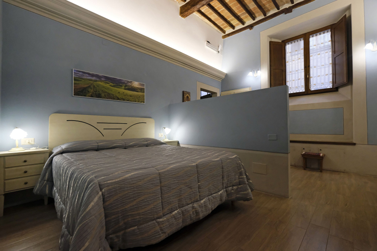 Bedroom 4, Rossellino, Siena