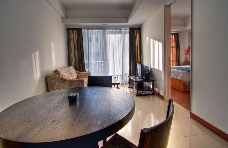 Dining Room 13