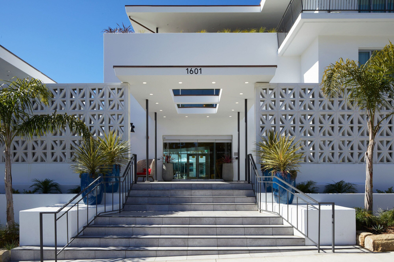 Exterior & Views 2, Courtyard by Marriott Santa Barbara Downtown, Santa Barbara