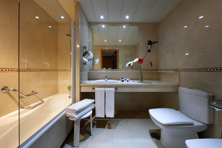 Bathroom 4, Hotel Exe Plaza, Madrid