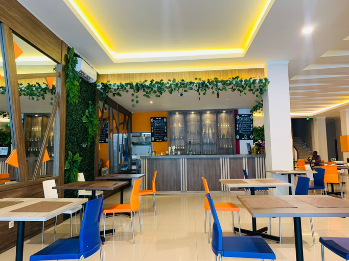 Food & Drinks 3, Front One Budget Waena Abepura, Jayapura
