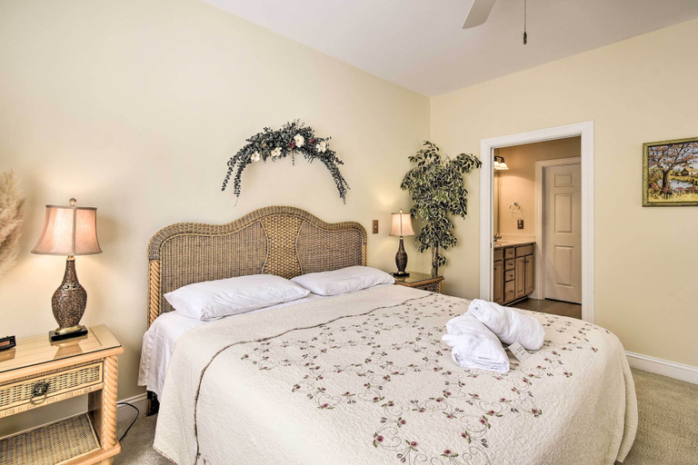 Bedroom 3, Stunning Sunset Beach Condo: 3 Mi to Beach!, Brunswick