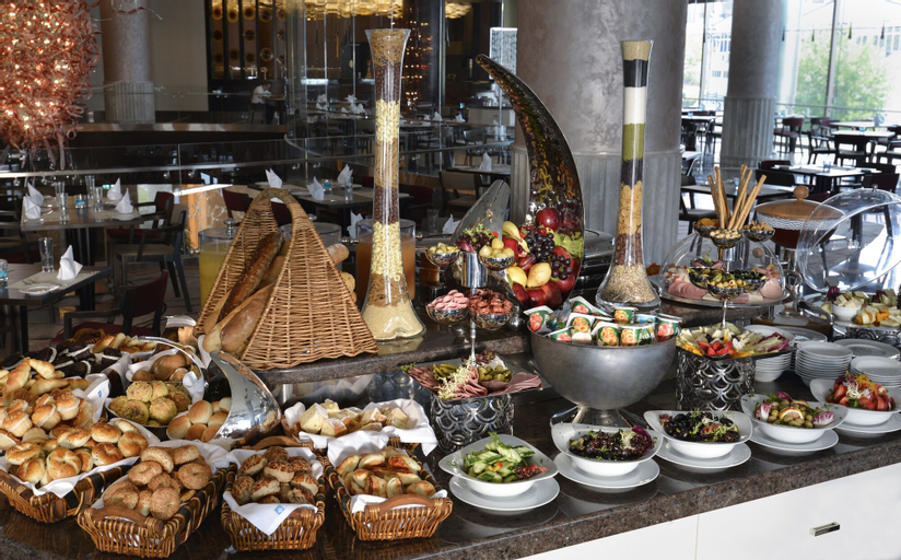 Food & Drinks 8