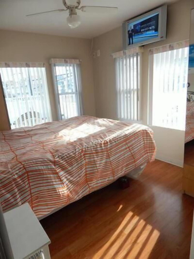 Bedroom 4, Sifting Sands Motel, Cape May