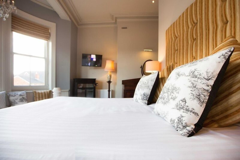 Bedroom 2, Ox Hotel Bar & Grill, Poole
