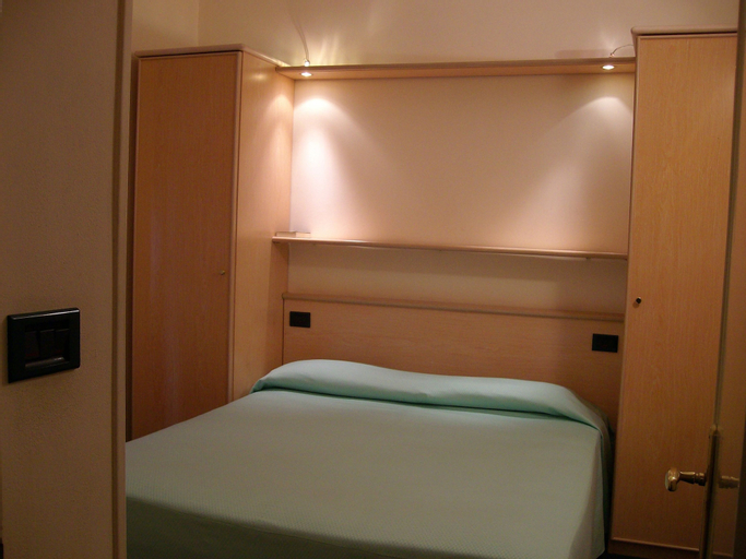 Bedroom 16