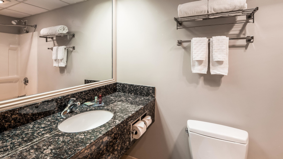 Bathroom 22