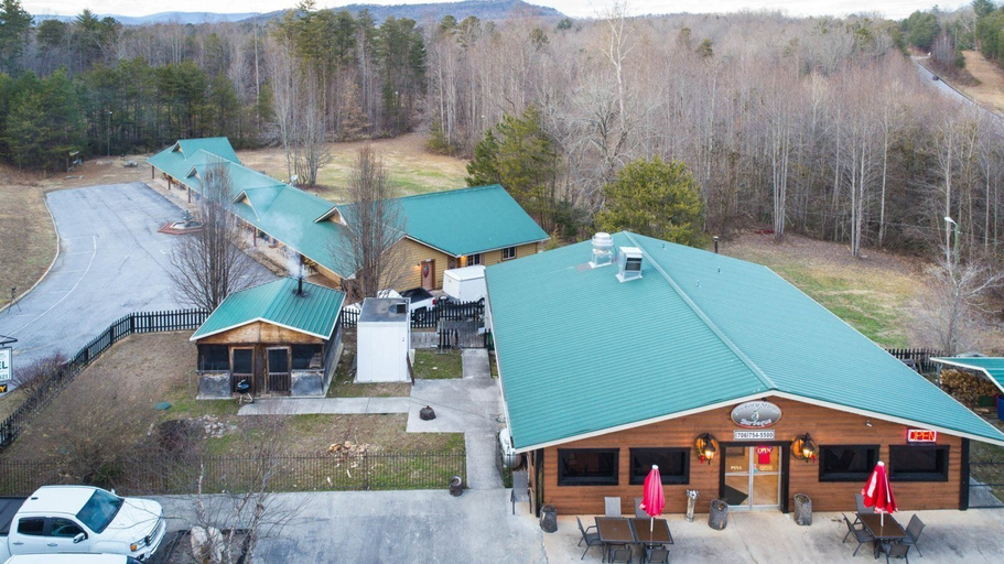 Exterior & Views 2, Nacoochee Valley Lodge, Habersham