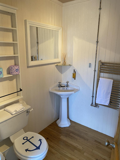 Bathroom 3, The Crail Maltings, Fife