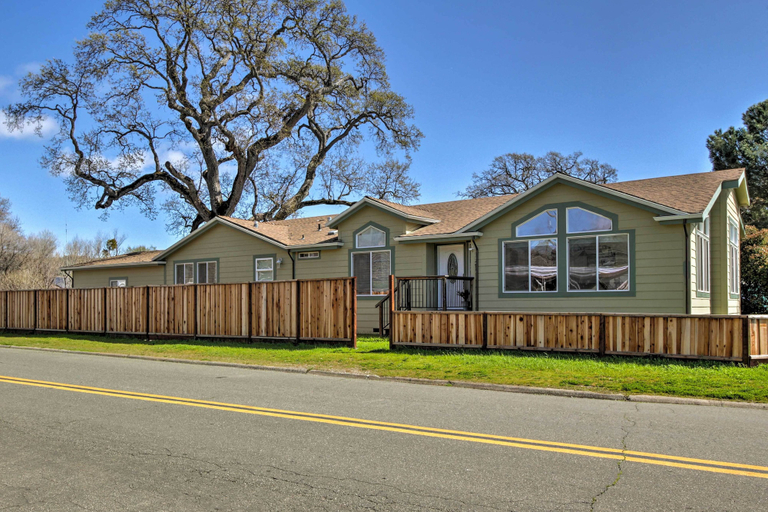 Exterior & Views, Clearlake Oaks Home w/ Game Room, Dock & Deck, Lake