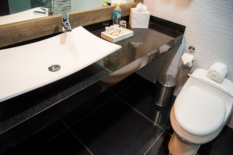 Bathroom 4, Hotel Diamond Lima, Lima