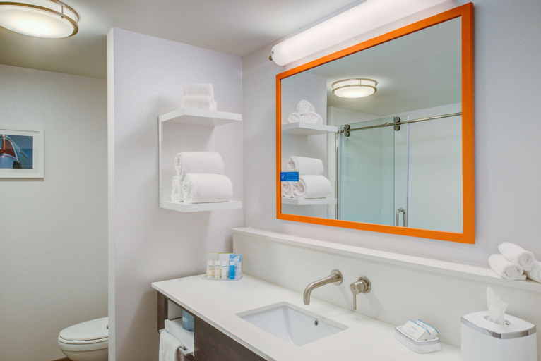 Bathroom 11