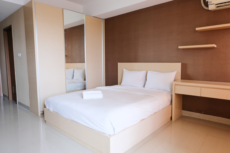 Bedroom 3, Good Deal Studio Room at Beverly Dago Apartment By Travelio, Bandung