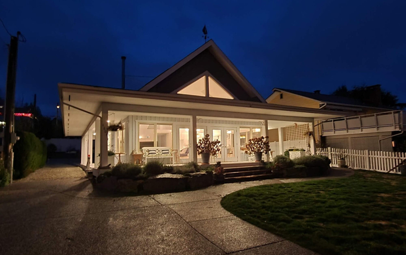 Exterior & Views 3, The White House, Sunshine Coast