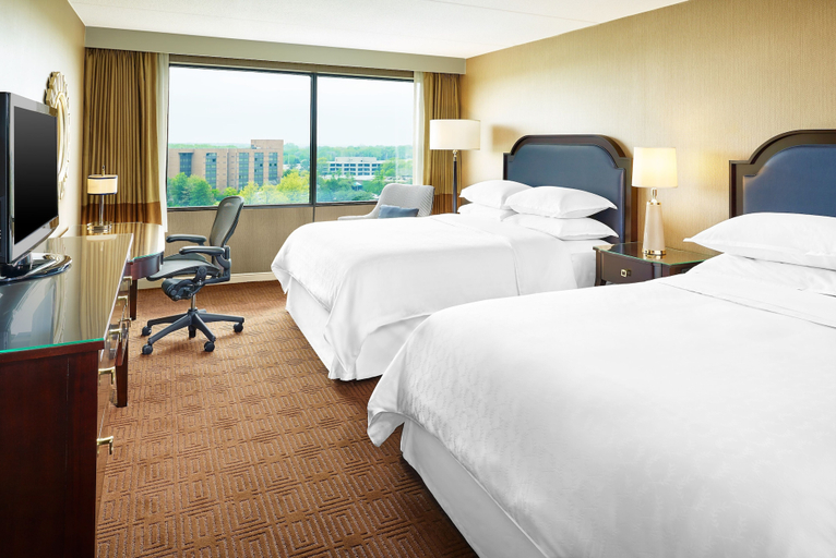 Bedroom 3, Sheraton Lisle Naperville Hotel, Dupage