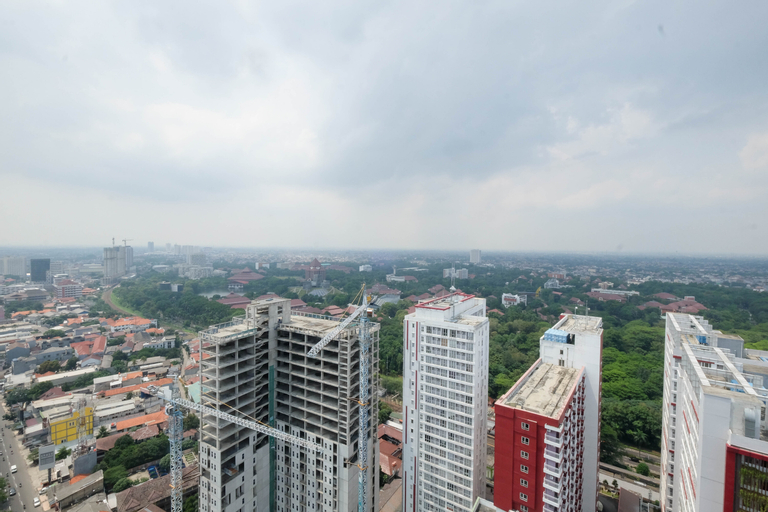 Exterior & Views 5, Fancy and Nice Studio at Evenciio Margonda Apartment By Travelio, Depok