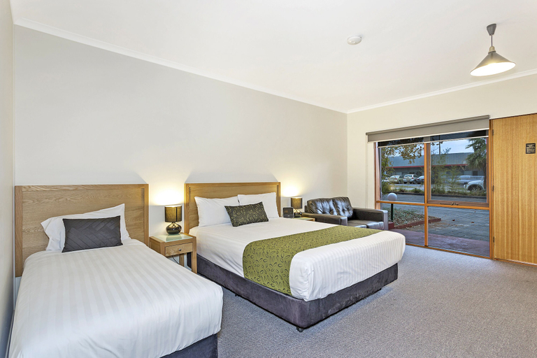 Bedroom 3, Comfort Inn Lady Augusta, Swan Hill - Central