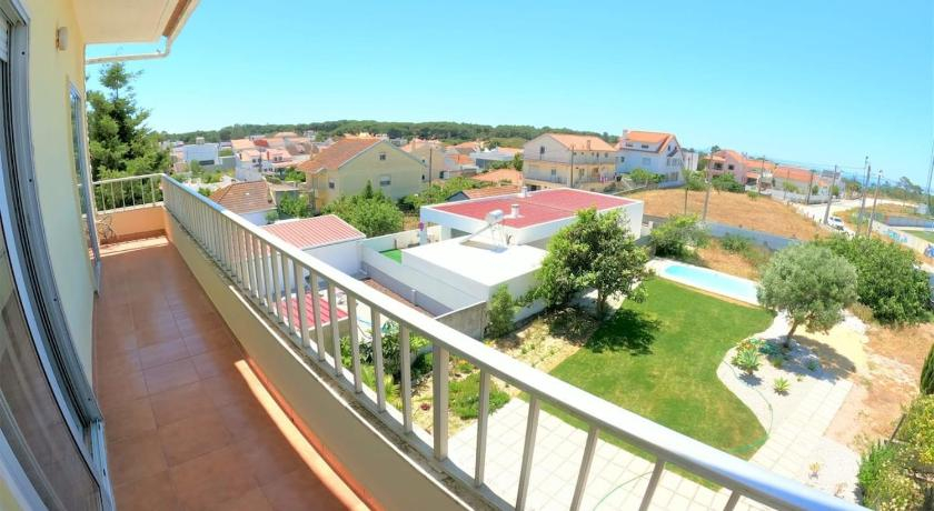 Exterior & Views 5, Caparica traditional V4 duplex apartment with pool Charneca da Caparica Lisboa, Almada