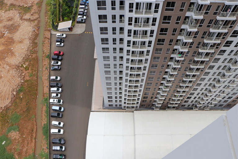 Exterior 3, Homey And Cozy Style 2Br Apartment Tokyo Riverside Pik 2, Tangerang
