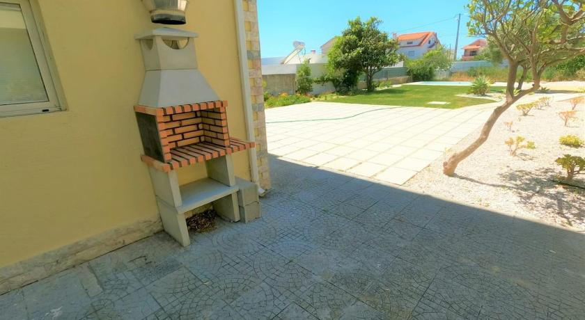 Exterior & Views 4, Caparica traditional V4 duplex apartment with pool Charneca da Caparica Lisboa, Almada