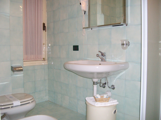 Bathroom 3