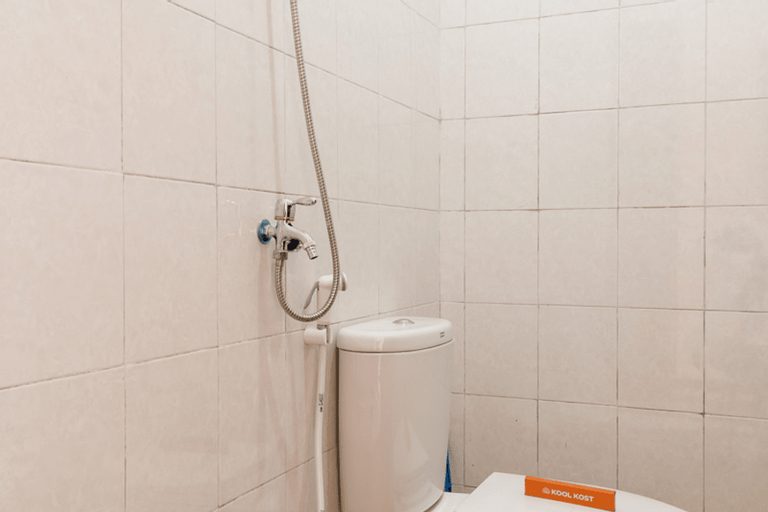 Bedroom 5, KoolKost Syariah near UPN Veteran, Surabaya