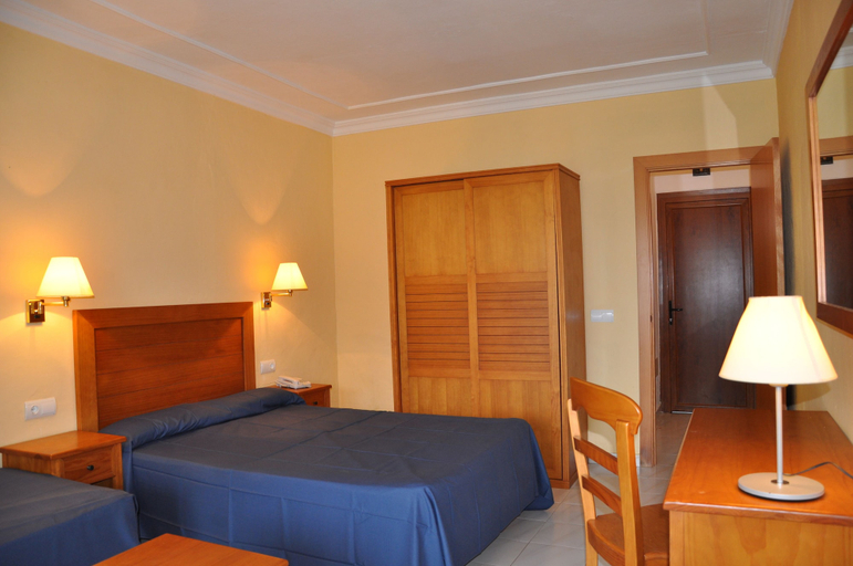 Bedroom 4, Hotel Club Sunway Punta Prima, Baleares