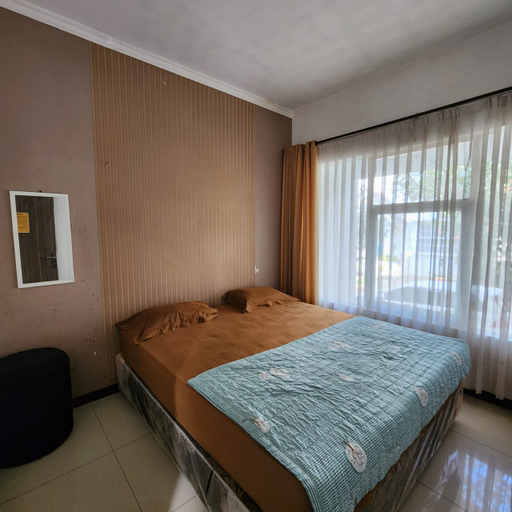 Bedroom 3, Kamiila Villa, Garut