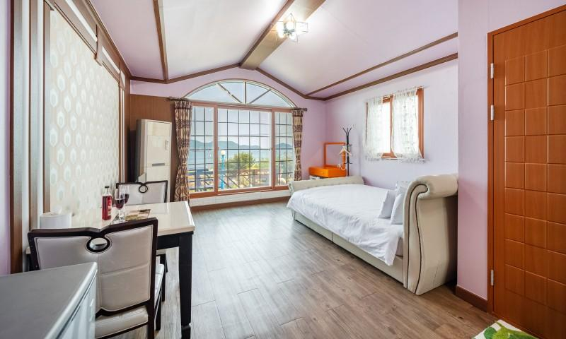 Bedroom 2, Namhae Goeun Miso Pension, Namhae