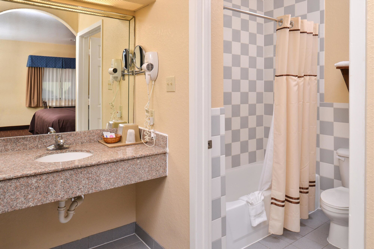 Bathroom 11