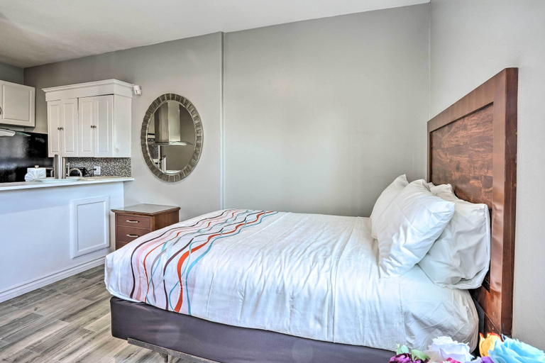 Bedroom 4, Anaheim Studio ~ 6 Mi to Disneyland!, Orange