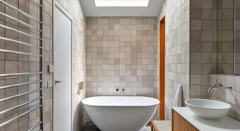 BOUTIQUE STAYS - Bay Waves, Port Phillip - West