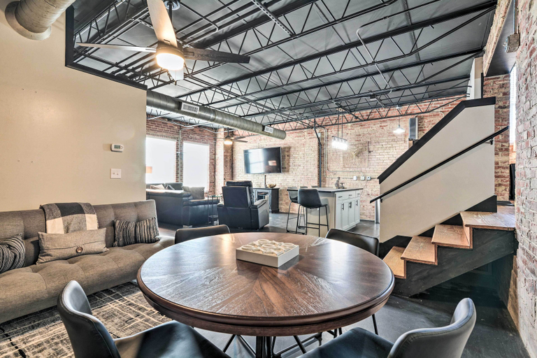 Others 4, Sleek, Modern Loft in Downtown Springfield!, Greene