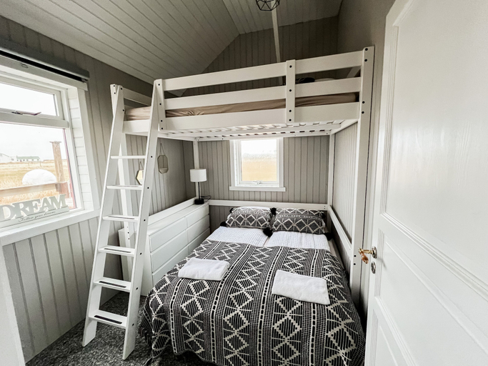 Bedroom 2, Garður Apartments, Sandgerði