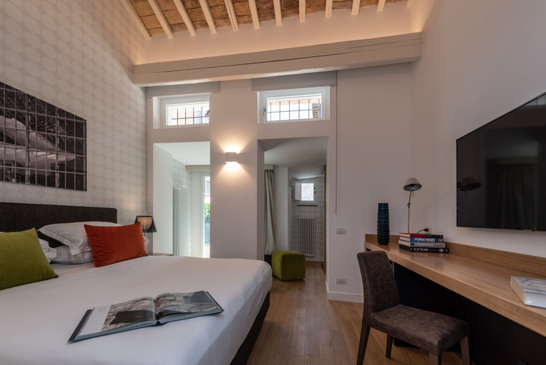 Bedroom 4, Laurina 33, Roma