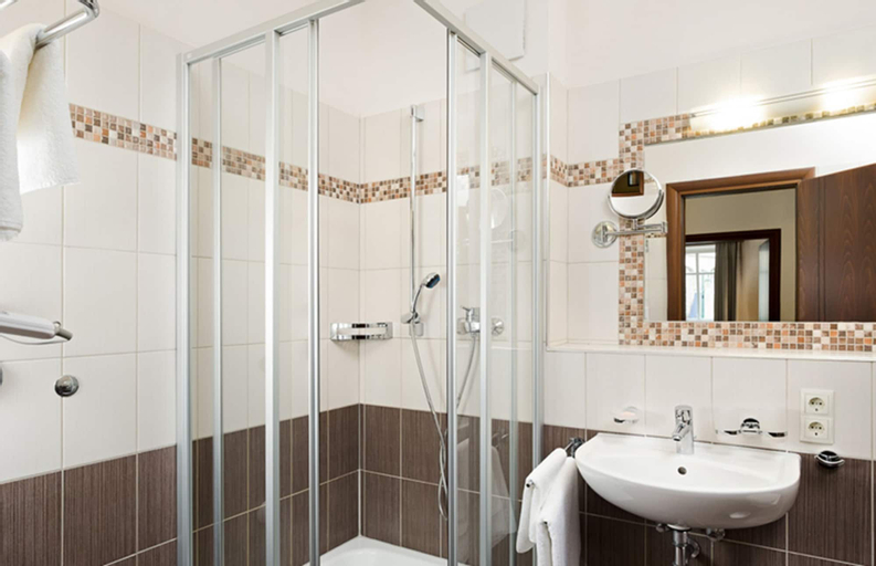 Bathroom 4