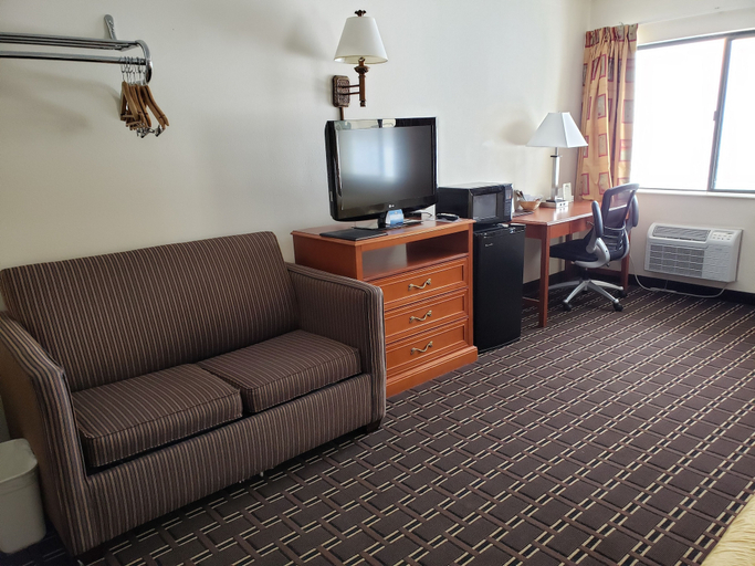 Others 5, Days Inn by Wyndham Portage/Cascade Mountain area, Columbia