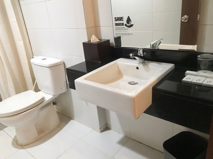 Bathroom 8