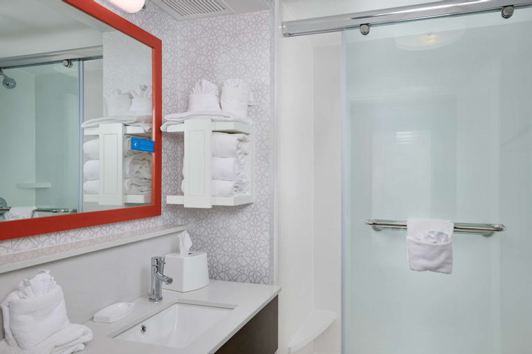 Bathroom 9
