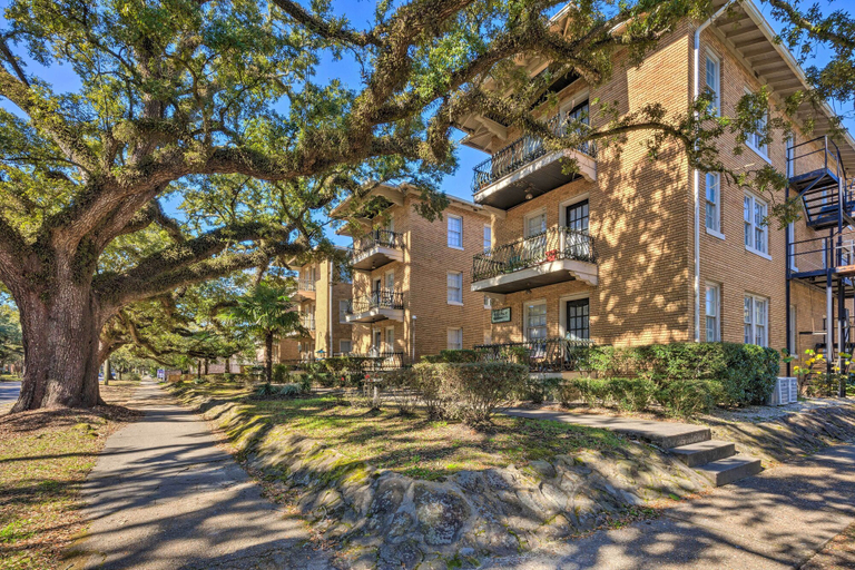 Exterior & Views 1, Stunning Alabama Studio ~ 2 Mi to Dtwn Mobile!, Mobile