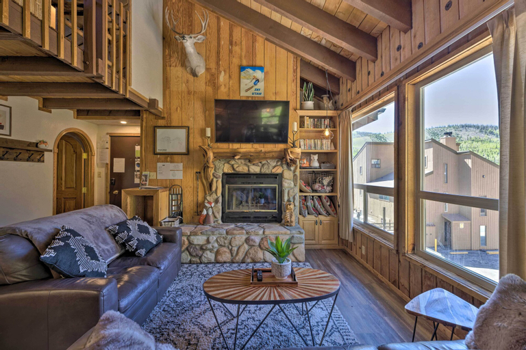 Brian Head Condo with Deck and View - Walk to Ski Lift, Iron