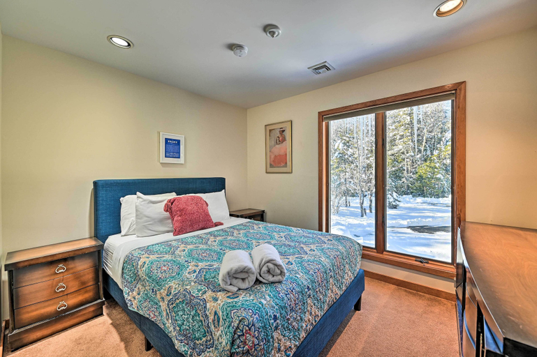 Bedroom 3, Ultimate Mountain Home w/ Hot Tub!, Greene