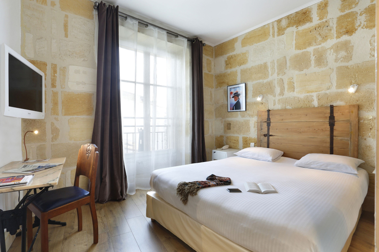 Bedroom 3, La Tour Intendance, Gironde