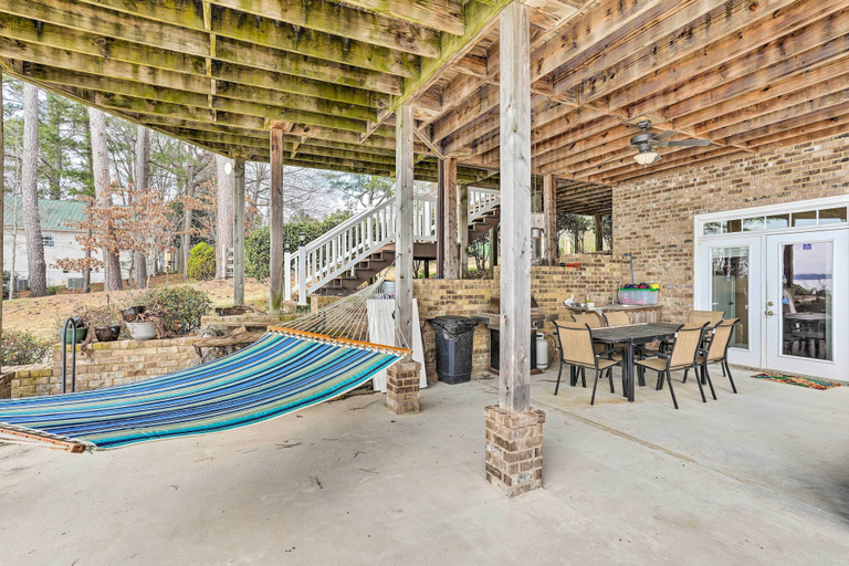 Others 4, Lakefront House w/ Game Room, Deck & Views!, Cherokee
