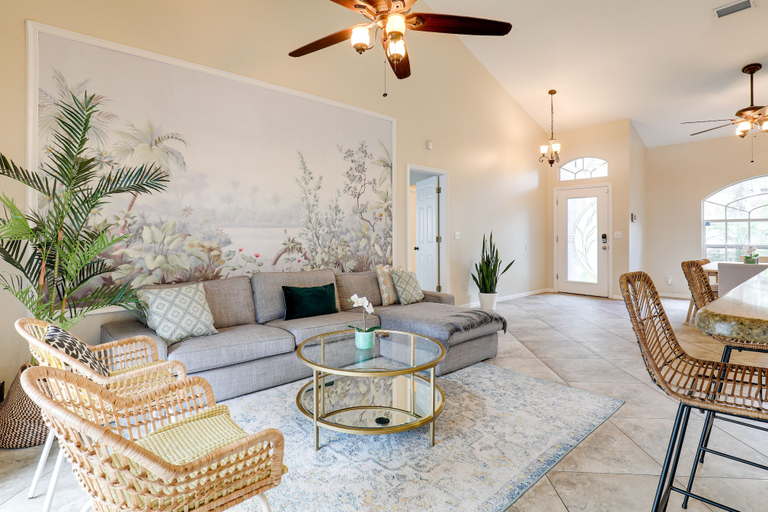 Others 1, Pet-friendly Valrico Vacation Home w/ Lanai!, Hillsborough